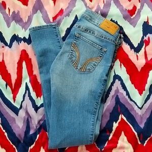 Hollister distressed skinny jeans